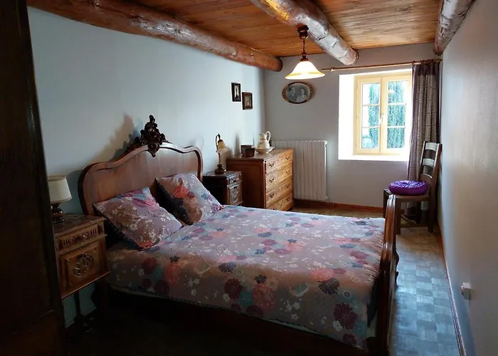 Charmante Maison A La Campagne Au Coeur Des Premiers Volcans