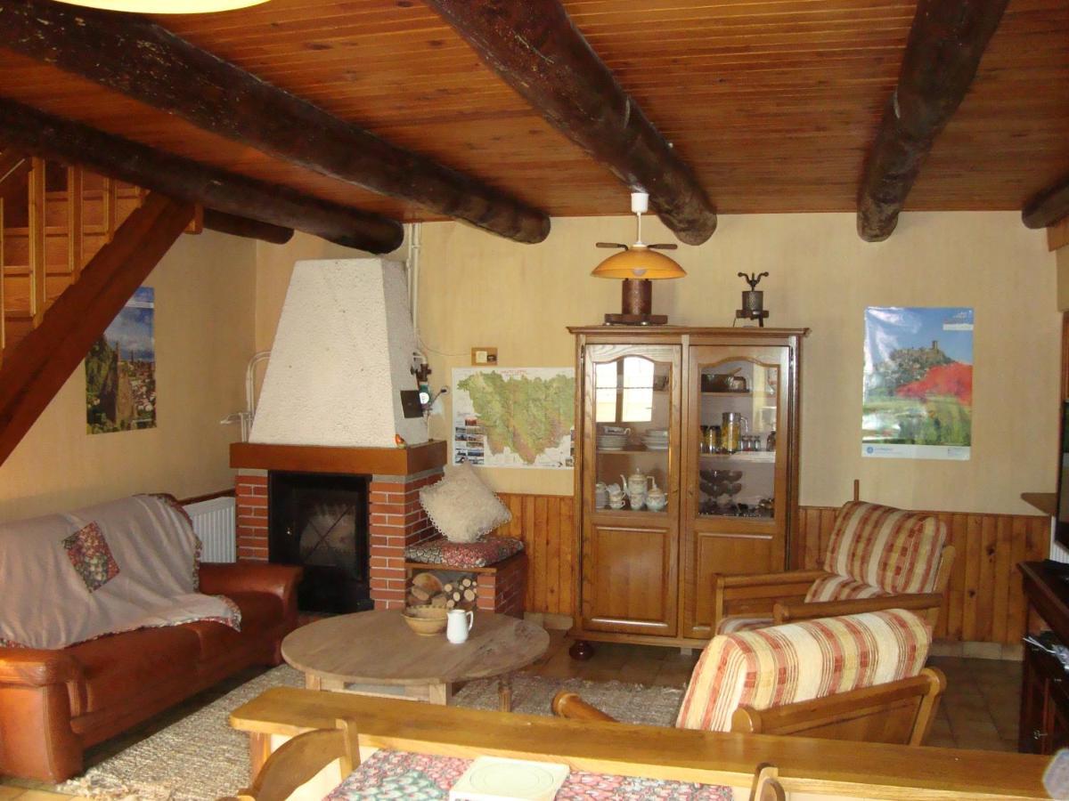 Holiday home Charmante Maison A La Campagne Au Coeur Des Premiers Volcans