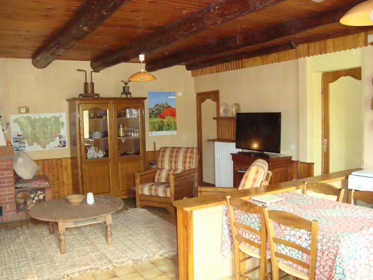 Holiday home Charmante Maison A La Campagne Au Coeur Des Premiers Volcans *